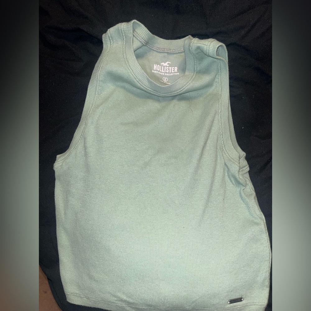 Hollister tank